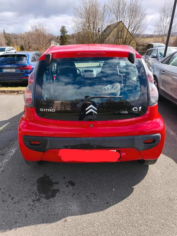 Gebraucht Citroën C1 70 PS (51 kW) 2009 Rot Kleinwagen
