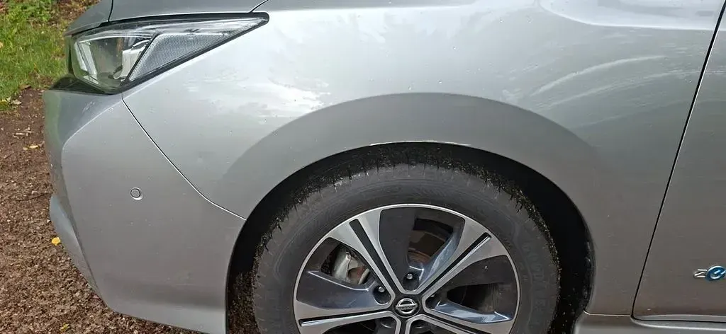 Gebraucht Nissan Leaf Tekna 110 kW (150 PS) 2019 Silber Kleinwagen