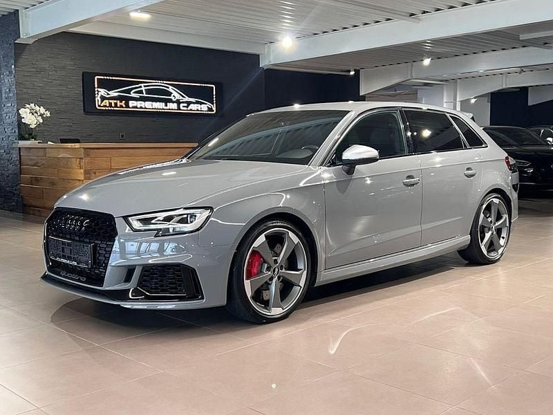Grau Gebraucht 2019 Audi RS3 Sport Kleinwagen | 42.990 € (Fairer Preis) - Bild 1/4