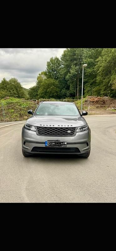Grau Gebraucht 2022 Land Rover Range Rover Velar SUV | 42.900 € (Guter Preis) - Bild 1/4
