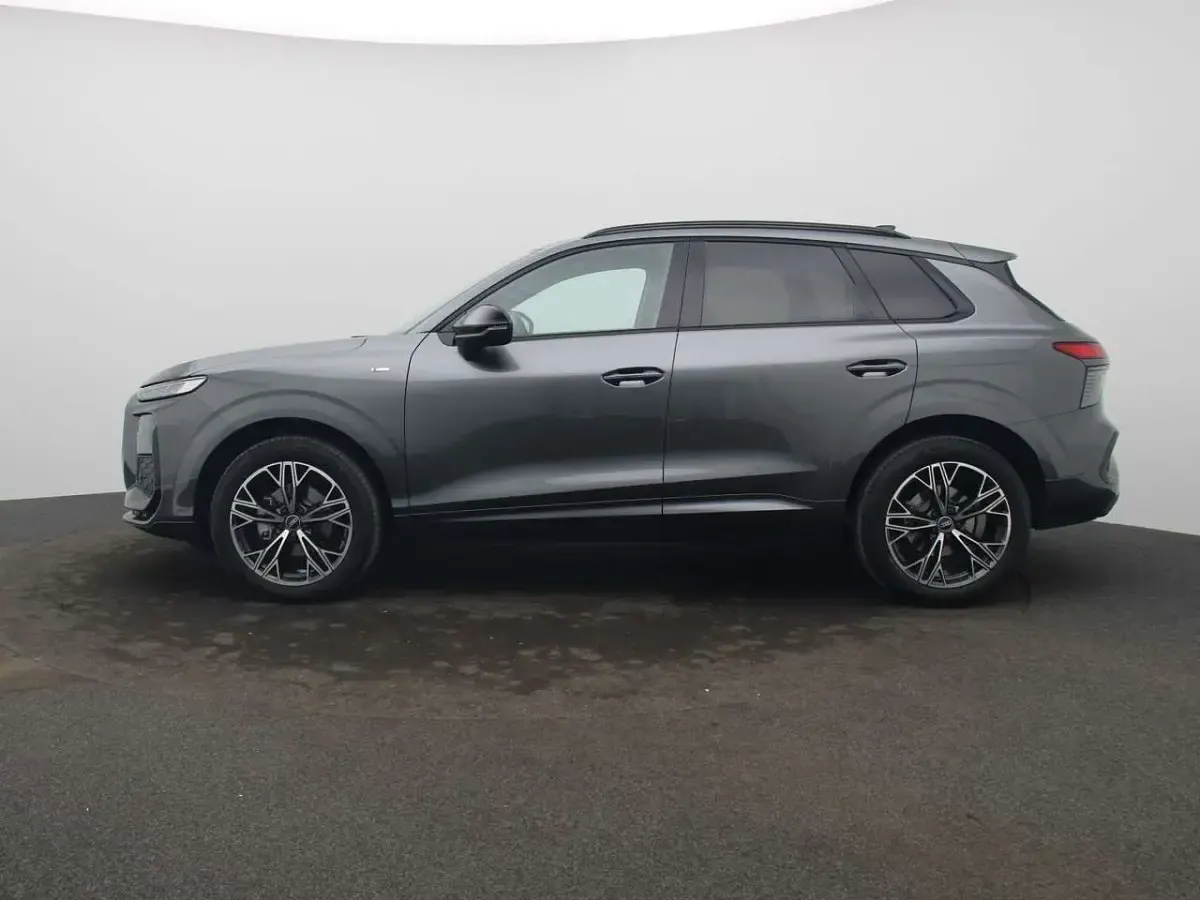 Gebraucht Audi Q3 S-Line 150 PS (110 kW) 2026 Daytonagrau perleffekt SUV