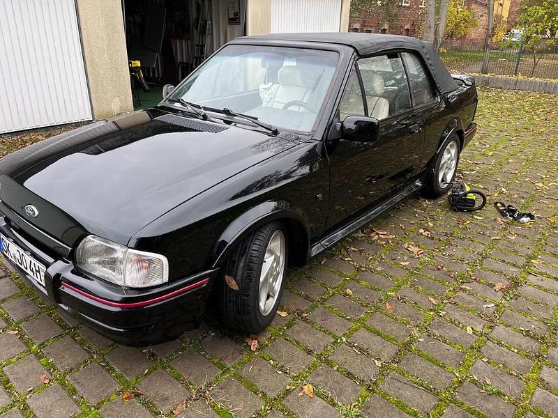 Schwarz Gebraucht 1988 Ford Escort Cabriolet Cabrio | 7.500 € - Bild 1/4