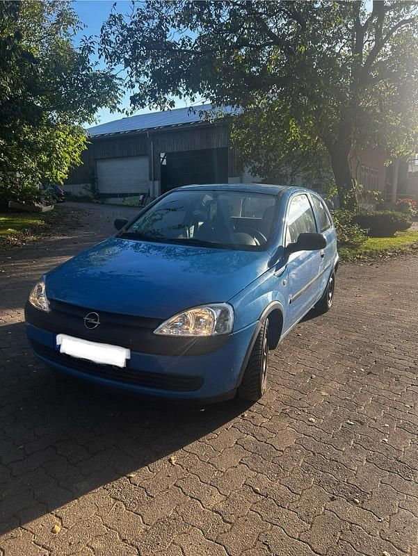 Blau Gebraucht 2001 Opel Corsa Kleinwagen | 650 € (Superpreis) - Bild 1/4