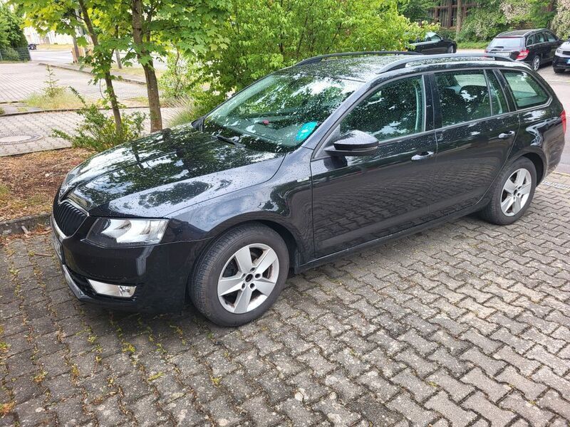 Gebraucht 2015 Skoda Octavia Kombi | 7.990 € - Bild 1/4