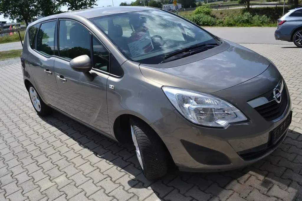 Gebraucht Opel Meriva Selection 101 PS (74 kW) 2011 Beige Van / Kleinbus