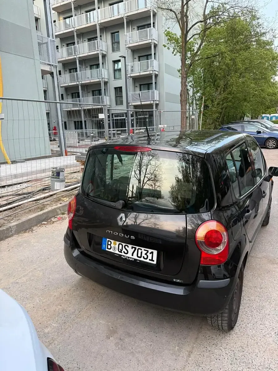 Gebraucht Renault Modus 75 PS (55 kW) 2006 Schwarz Van / Kleinbus