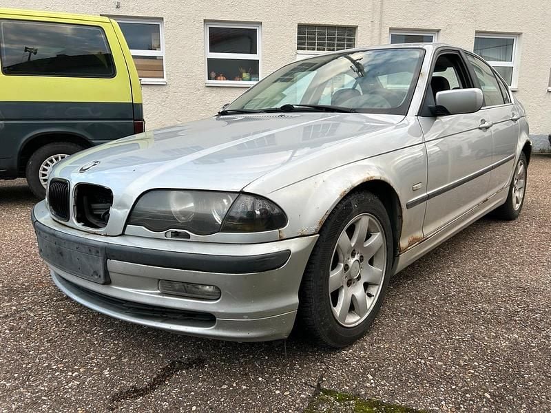 Gebraucht BMW 320 150 PS (110 kW) 1999 Silber Limousine
