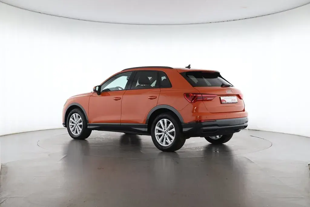Gebraucht Audi Q3 Ambiente 150 PS (110 kW) 2025 Pulsorange SUV
