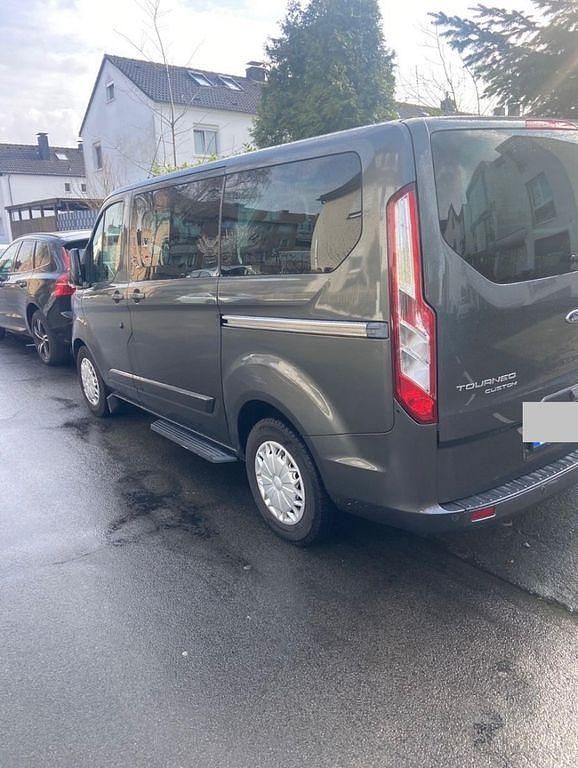 Gebraucht Ford Tourneo Titanium 155 PS (114 kW) 2015 Grau Van / Kleinbus