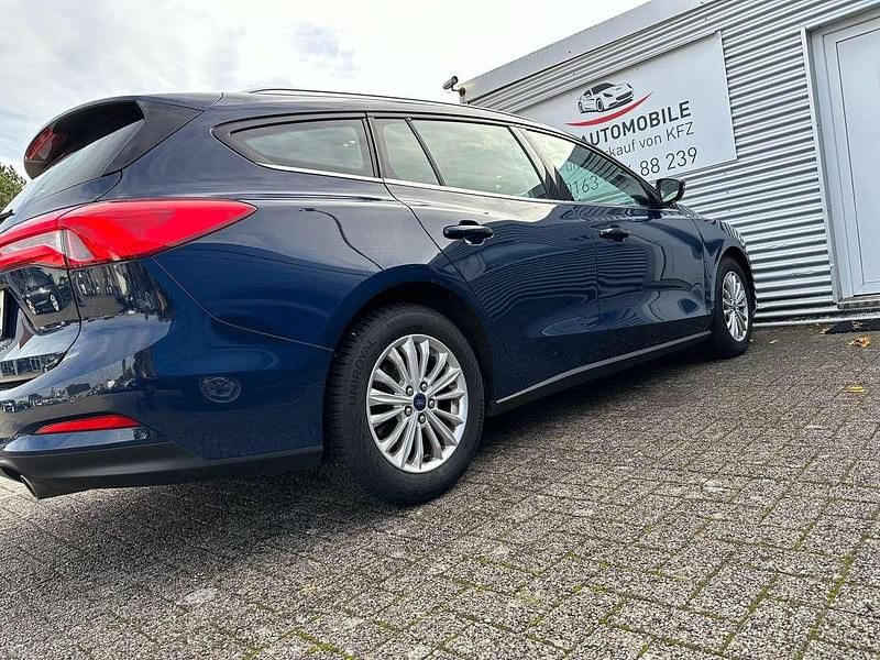 Gebraucht Ford Focus Titanium 120 PS (88 kW) 2019 Blazerblau Kombi