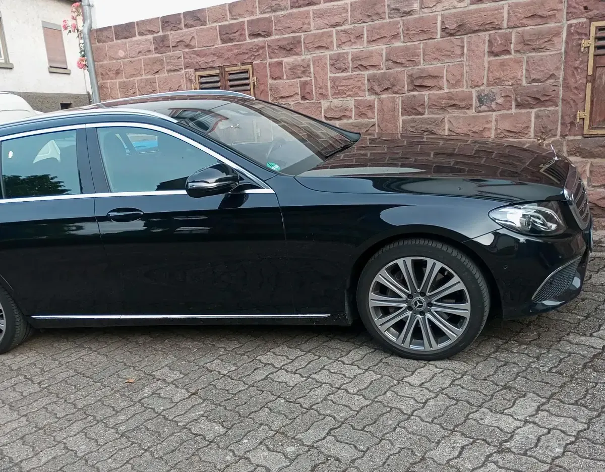 Gebraucht Mercedes 300 258 PS (189 kW) 2020 Schwarz Kombi