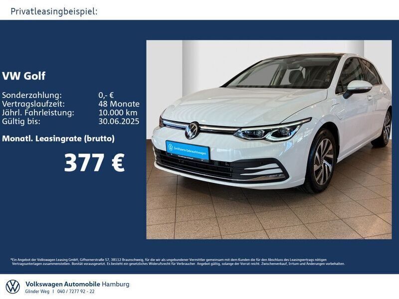 Pure white Gebraucht 2021 VW Golf VIII Style Limousine | 25.250 € (Fairer Preis) - Bild 1/3