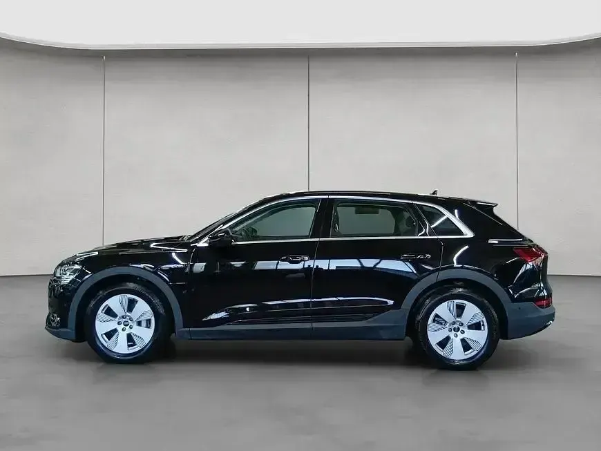 Brugt Audi e-tron Basis 300 kW (408 HK) 2023 Sort SUV