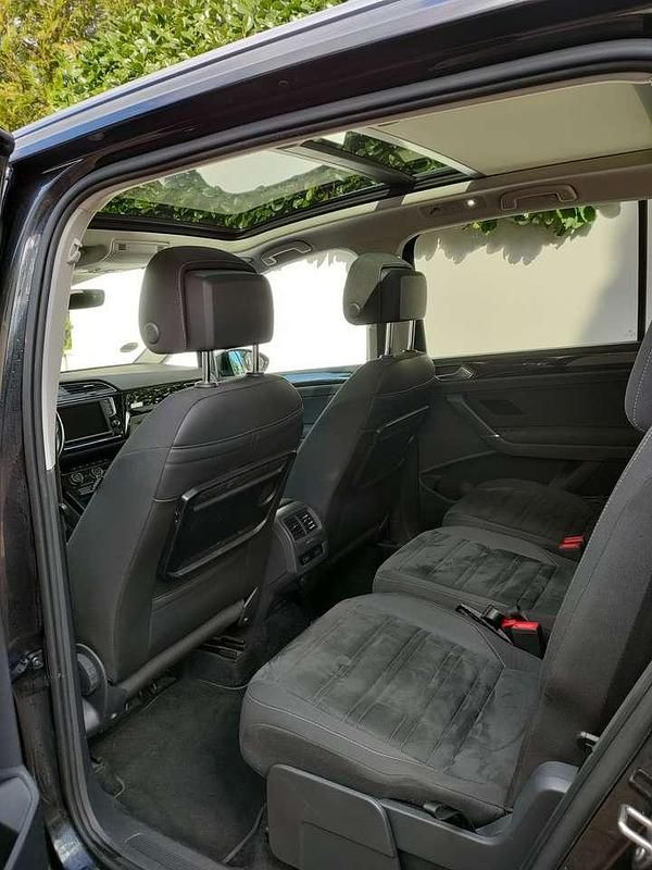 Gebraucht VW Touran Highline 150 PS (110 kW) 2015 Schwarz Van / Kleinbus