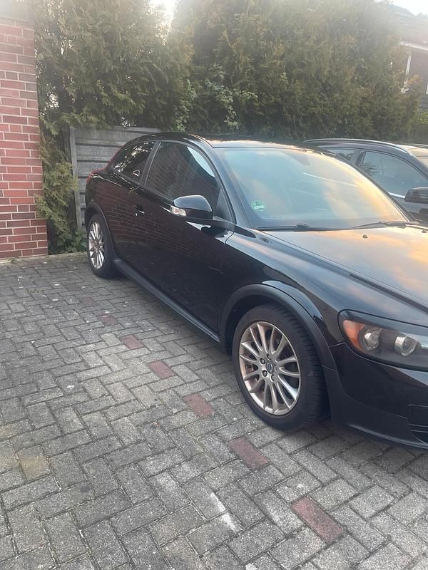 Second-hand Volvo C30 101 CP (74 kW) 2010 Negru Hatchback