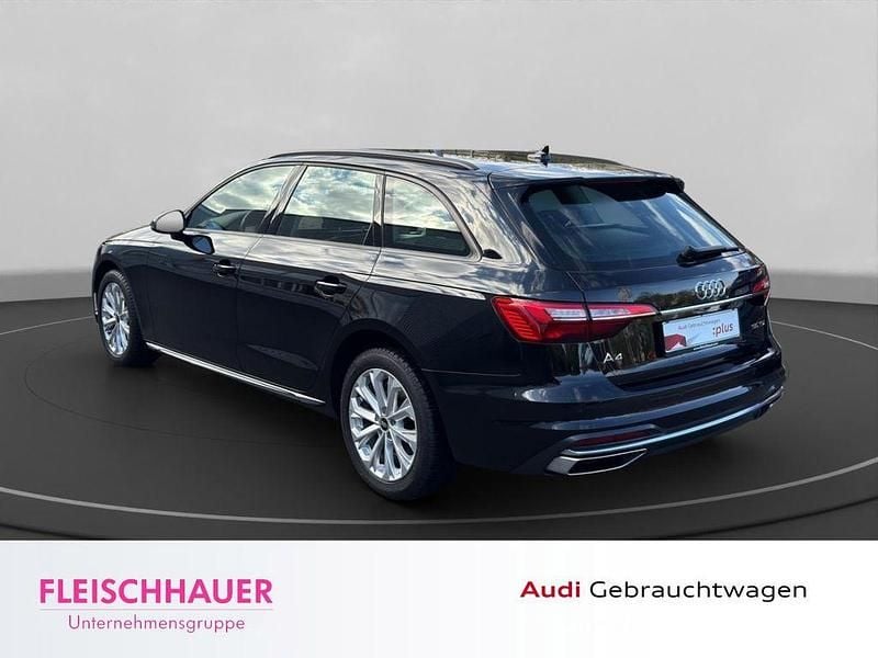 Second-hand Audi A4 Advanced 163 CP (119 kW) 2023 Negru Break