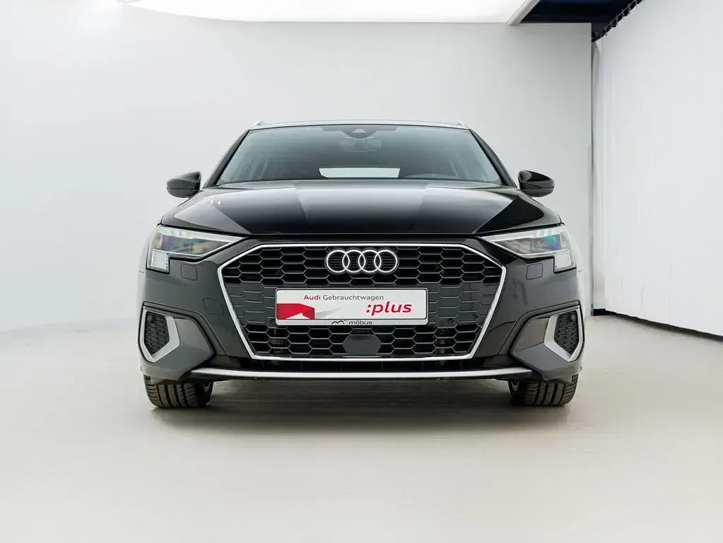 Gebraucht Audi A3 Advanced 204 PS (150 kW) 2023 Mythosschwarz metallic Limousine