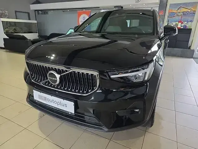 Gebraucht Volvo XC40 Core 129 PS (94 kW) 2022 Onyx black SUV