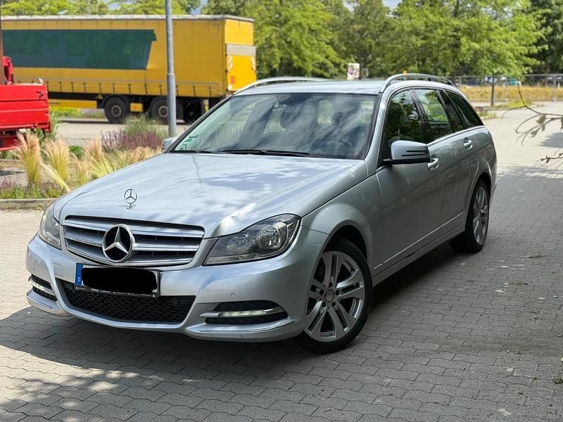 Silber Gebraucht 2012 Mercedes C200 Avantgarde Kombi | 6.400 € (Guter Preis) - Bild 1/4