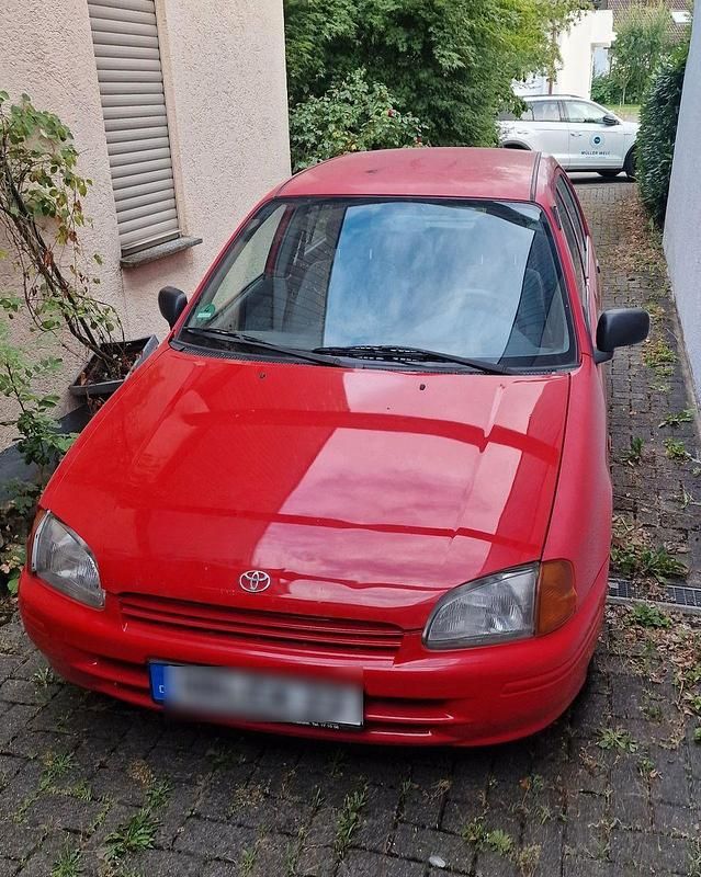 Rot Gebraucht 1997 Toyota Starlet Kleinwagen | 2.500 € (Fairer Preis) - Bild 1/4