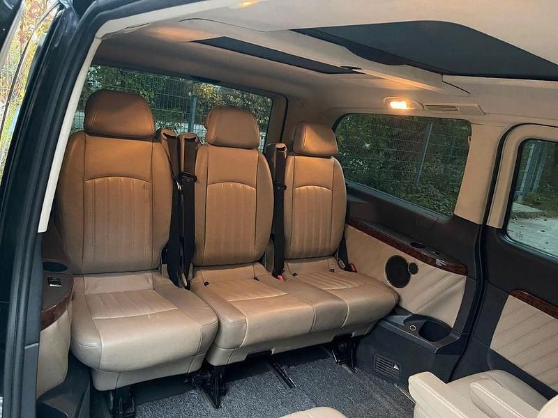 Gebraucht Mercedes Viano 224 PS (164 kW) 2011 Schwarz Van / Kleinbus