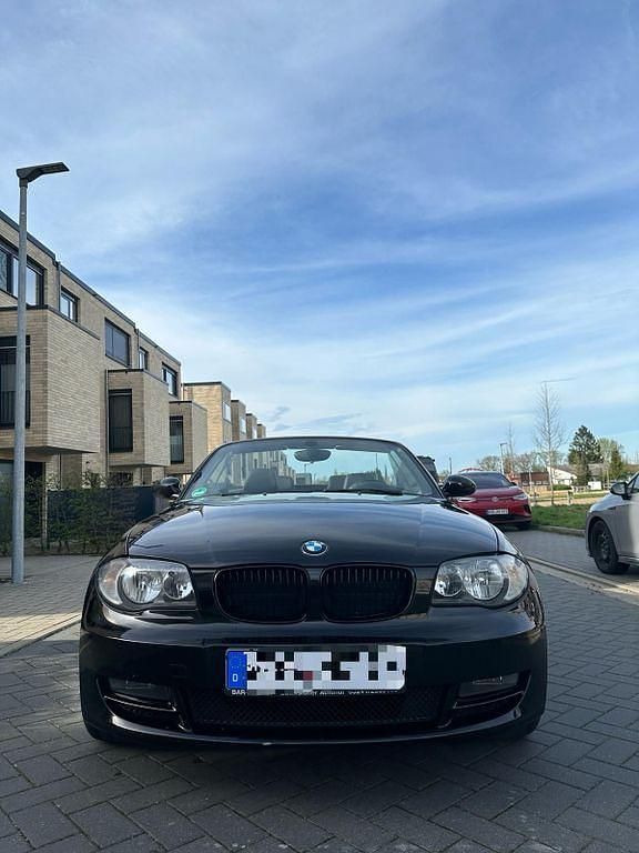 Schwarz Gebraucht 2009 BMW 118 Cabriolet Cabrio | 4.700 € (Guter Preis) - Bild 1/4