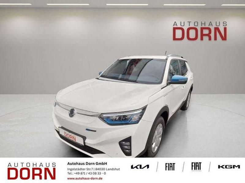 Grand white Gebraucht 2023 Ssangyong (KGM) Korando SUV | 28.000 € - Bild 1/4