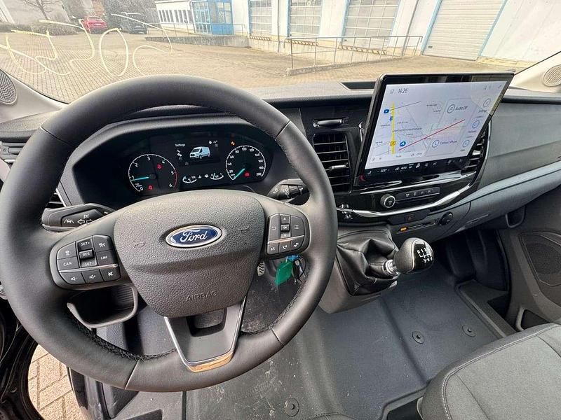 Gebraucht Ford Transit Trend 131 PS (96 kW) 2023 Schwarz Van / Kleinbus