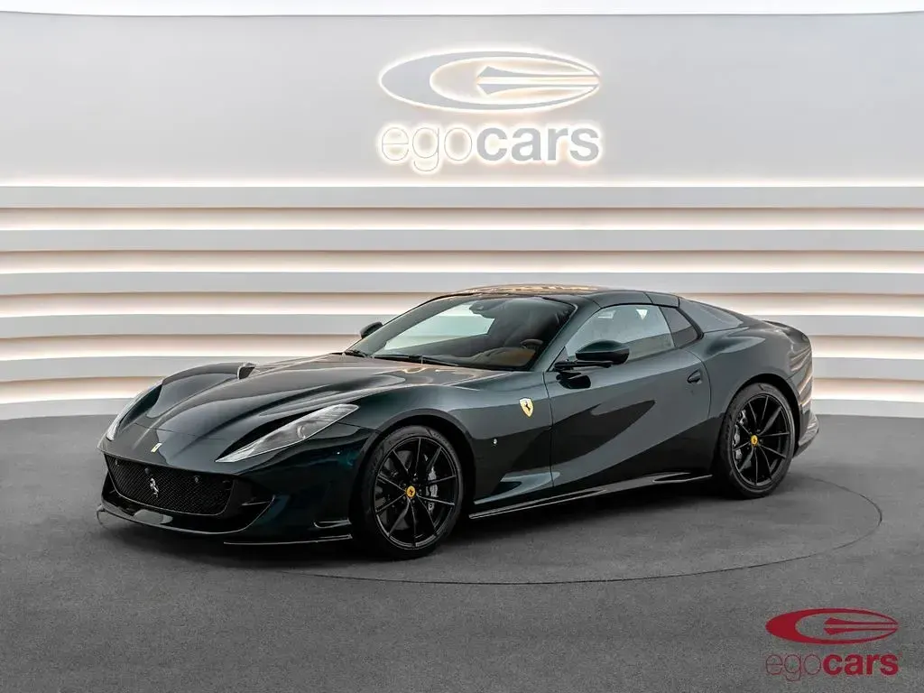 Gebraucht Ferrari 812 800 PS (588 kW) 2022 Grün Cabrio