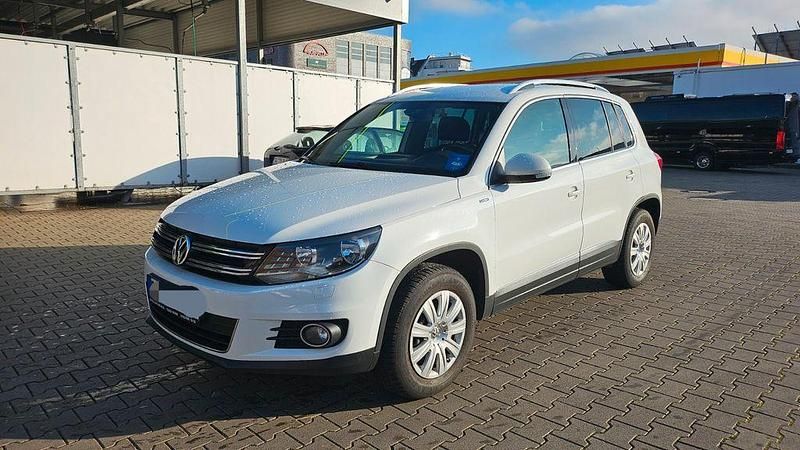Gebraucht VW Tiguan LOUNGE 160 PS (117 kW) 2015 Weiß SUV