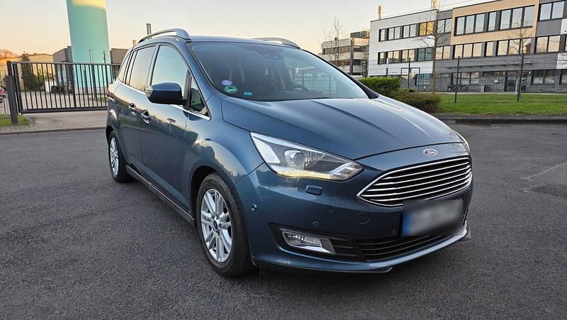 Gebraucht Ford Grand C-Max Titanium 150 PS (110 kW) 2019 Blau Van / Kleinbus