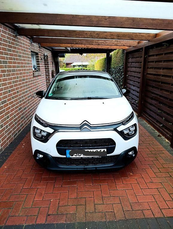 Weiß Gebraucht 2022 Citroën C3 PureTech Kleinwagen | 11.850 € (Fairer Preis) - Bild 1/4