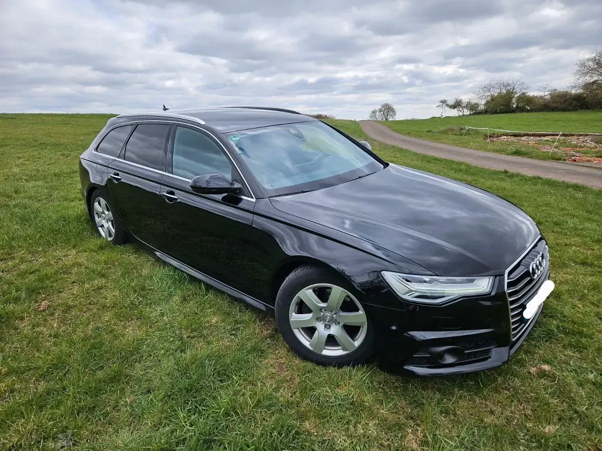 Gebraucht Audi A6 Ambiente 190 PS (139 kW) 2017 Schwarz Kombi