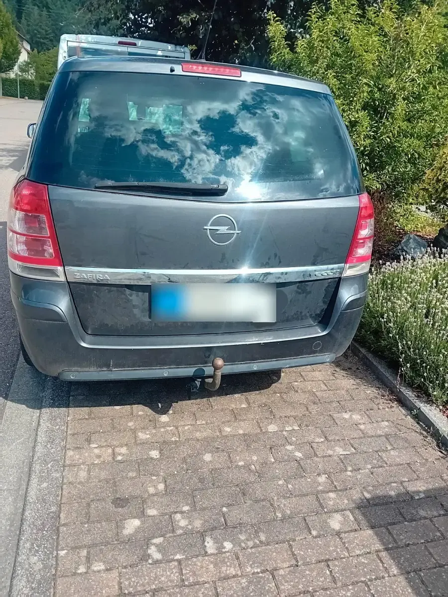 Gebraucht Opel Zafira 125 PS (91 kW) 2011 Grau Van / Kleinbus