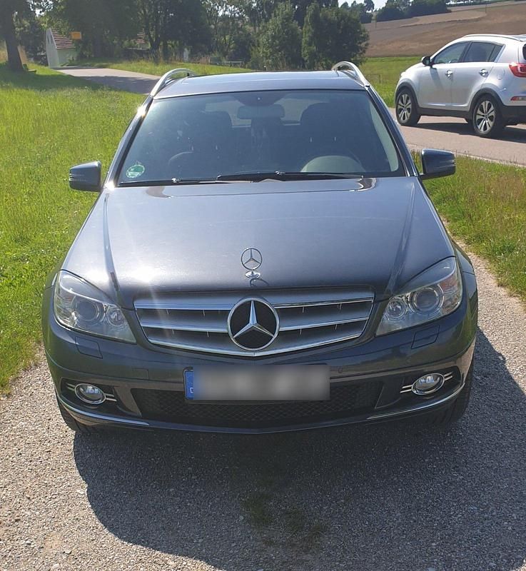 Grau Gebraucht 2009 Mercedes C200 Elegance Kombi | 9.500 € (Etwas zu teuer) - Bild 1/4