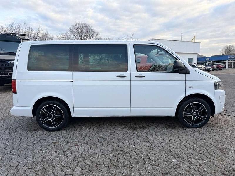 Gebraucht VW Multivan 140 PS (102 kW) 2013 Weiß Van