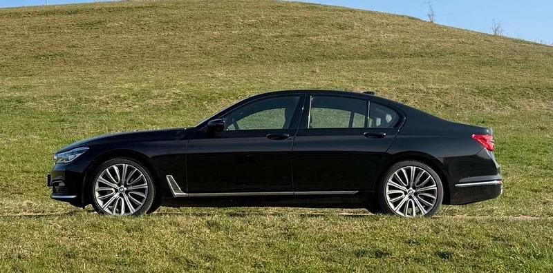 Gebraucht BMW 740 Shadowline 320 PS (235 kW) 2016 Schwarz Limousine