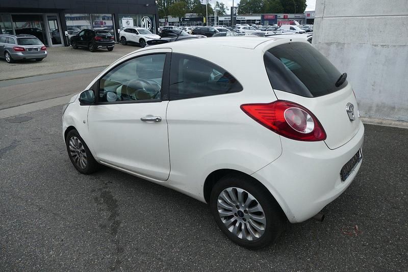 Gebraucht Ford Ka Titanium 69 PS (50 kW) 2010 Weiß Kleinwagen