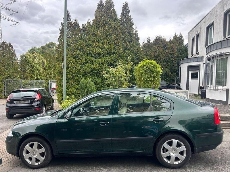Grün Gebraucht 2005 Skoda Octavia Elegance Limousine | 3.999 € (Fairer Preis) - Bild 1/4