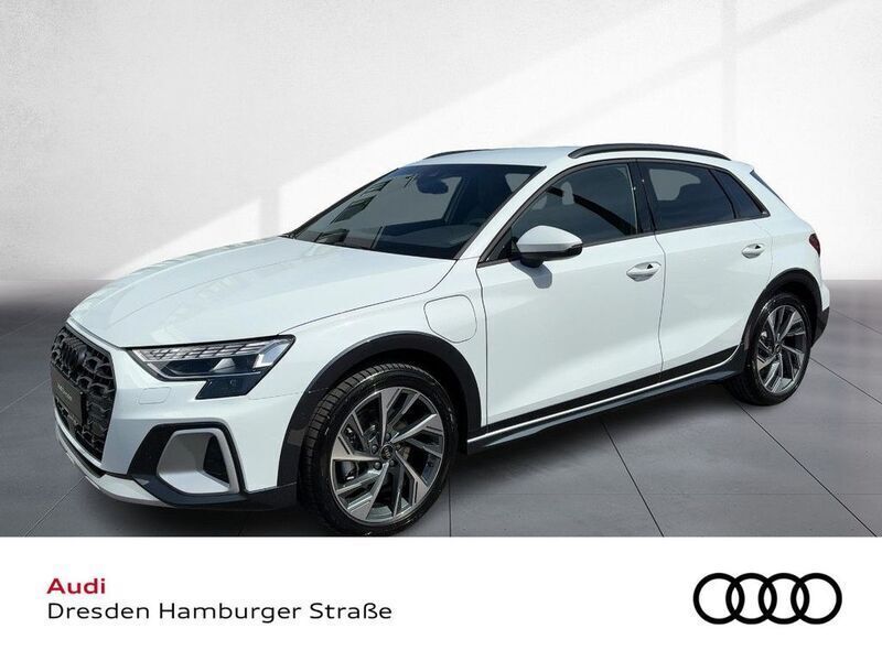 Weiß Neu 2025 Audi A3 e-tron Sport Kleinwagen | 59.395 € (Teuer) - Bild 1/4