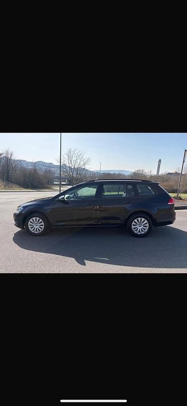 Gebraucht VW Golf VII Trendline 110 PS (80 kW) 2015 Schwarz Kombi