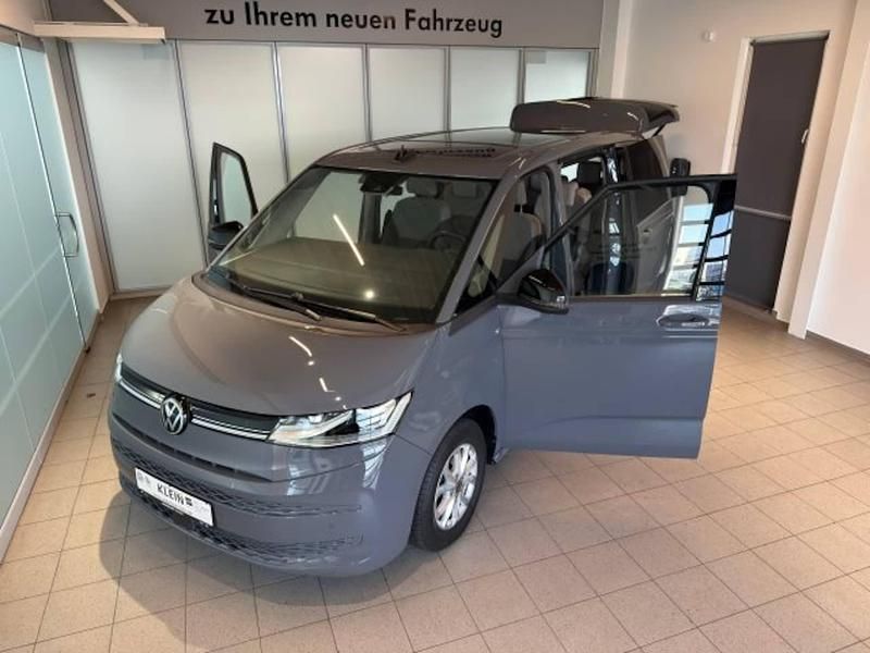 Second-hand VW Multivan Life 150 CP (110 kW) 2024 Gri Monovolum