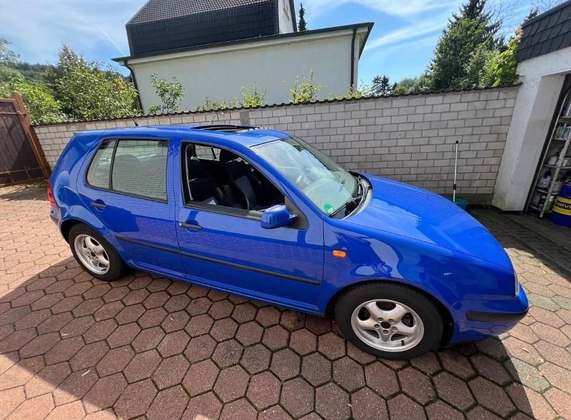 Blau Gebraucht 1998 VW Golf IV Limousine | 600 € (Superpreis) - Bild 1/4