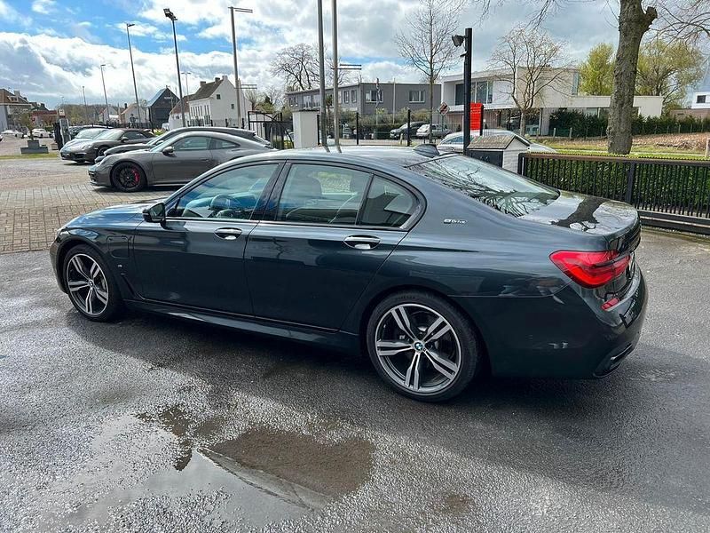 Gebraucht BMW 740 iPerformance 326 PS (239 kW) 2017 Schwarz Limousine