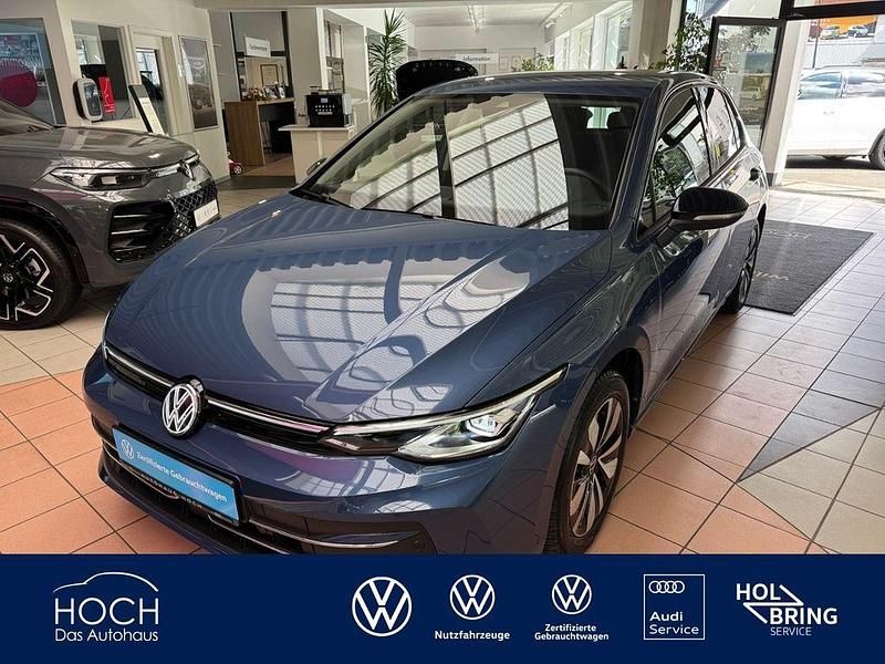 Anemonenblau metallic Gebraucht 2024 VW Golf VIII Goal Limousine | 26.900 € (Superpreis) - Bild 1/4