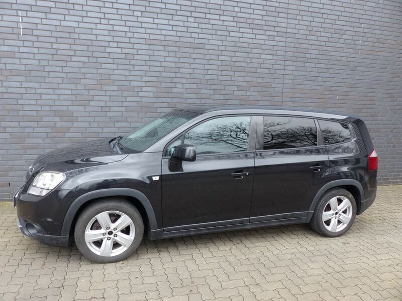 Gebraucht Chevrolet Orlando LT 141 PS (103 kW) 2013 Karbonschwarz Van / Kleinbus