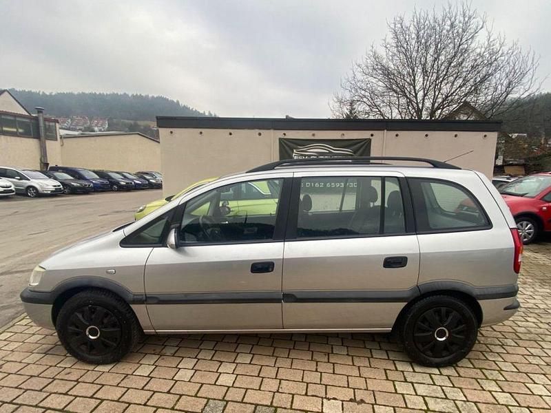 Gebraucht Opel Zafira Elegance 125 PS (91 kW) 2002 Silber Van / Kleinbus