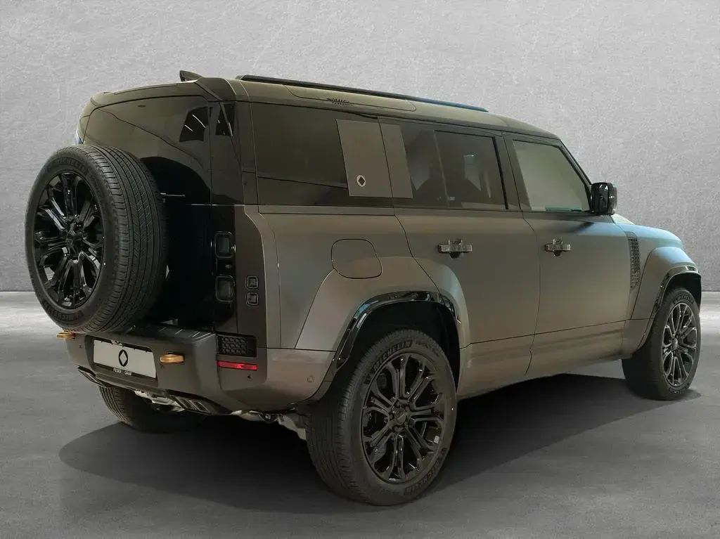 Ny Land Rover Defender 635 HK (467 kW) 2026 Grå SUV