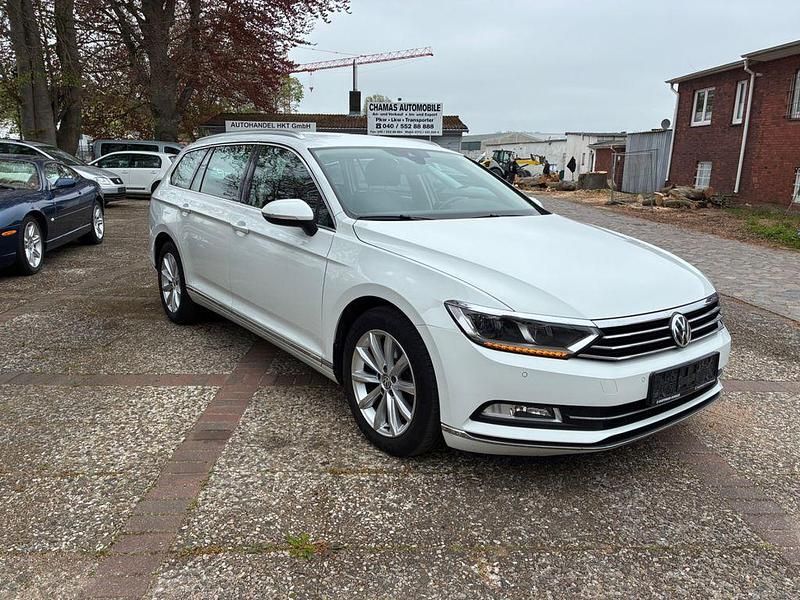 Używany VW Passat Highline 150 KM (110 kW) 2018 Biały Kombi