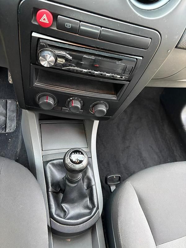 Gebraucht Seat Ibiza 60 PS (44 kW) 2008 Weiß Limousine